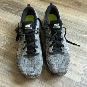 Nike Flyknit Max